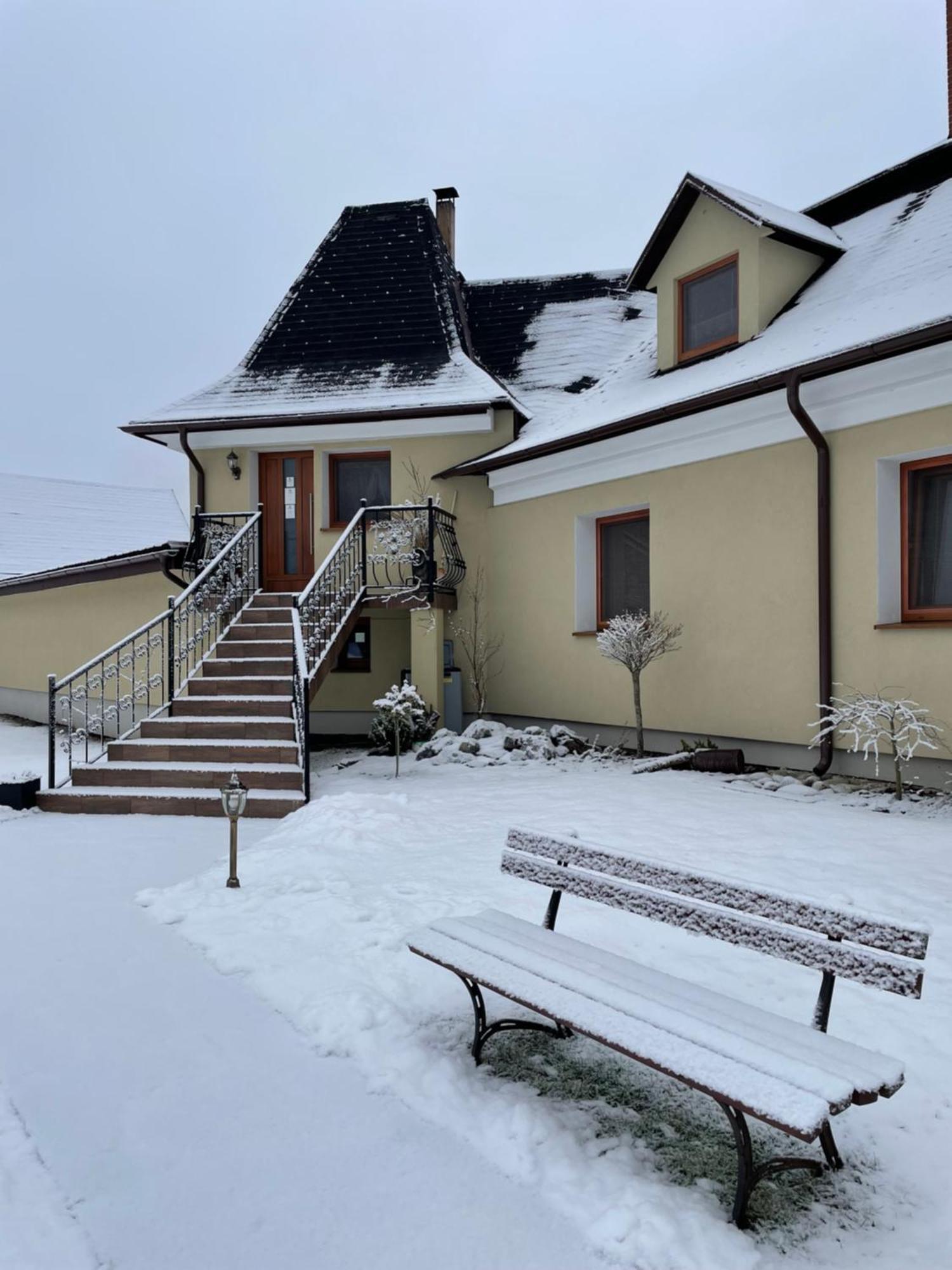 Penzión U dvoch levov Oravsky Podzamok Exterior foto
